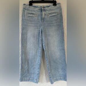 Talbots light wash stretchy cropped wide leg ankle jeans, front pockets; size 6